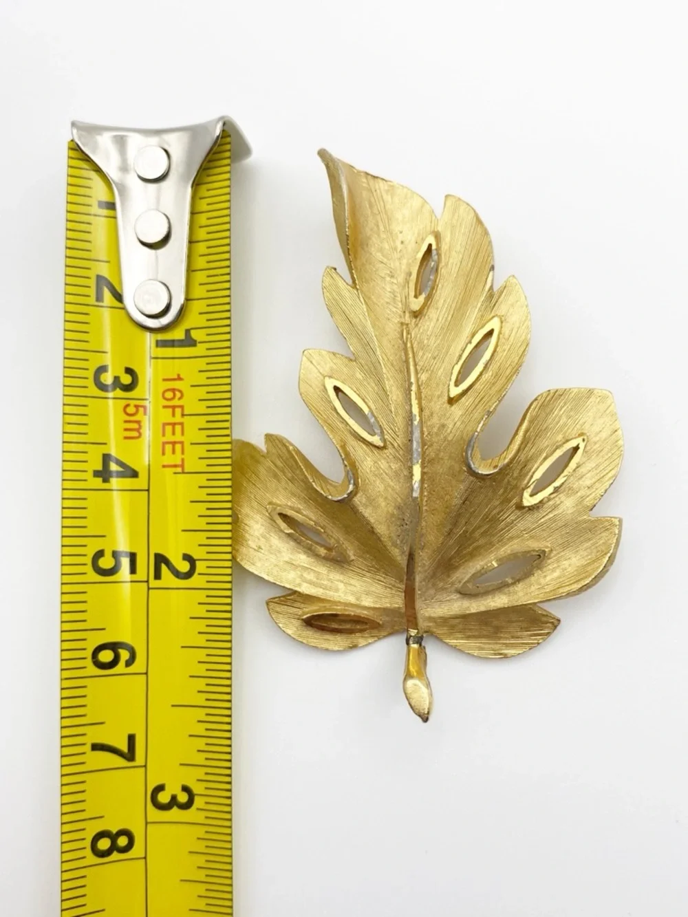 Vintage Gold Leaf Brooch Pin